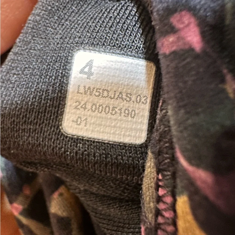 Lulemon Wunder Train hose rise Fluctuate Micro pink multi Size 4(#2)